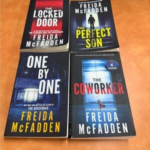 Frieda McFadden Thriller Book Set - Black, Blue, Yellow, Red Covers